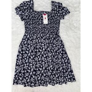 Berydress Women’s L Blue W/white Floral Dress. New W/tags. So Pretty